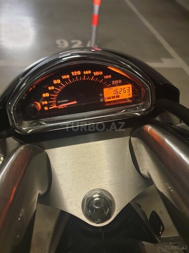 Suzuki Intruder 2011, 16,300 km - 0.8 л - Bakı