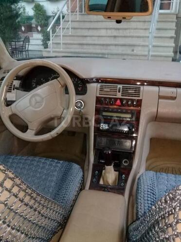 Mercedes E 300 1995, 300,756 km - 3.0 l - Bakı