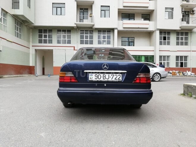 Mercedes E 220 1995, 498,157 km - 2.0 l - Bakı