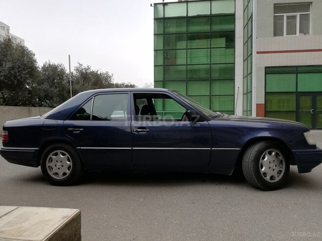 Mercedes E 220 1995, 498,157 km - 2.0 l - Bakı