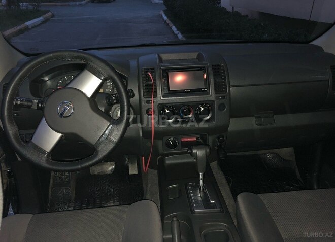 Nissan Navara 2012, 178,000 km - 2.5 l - Bakı