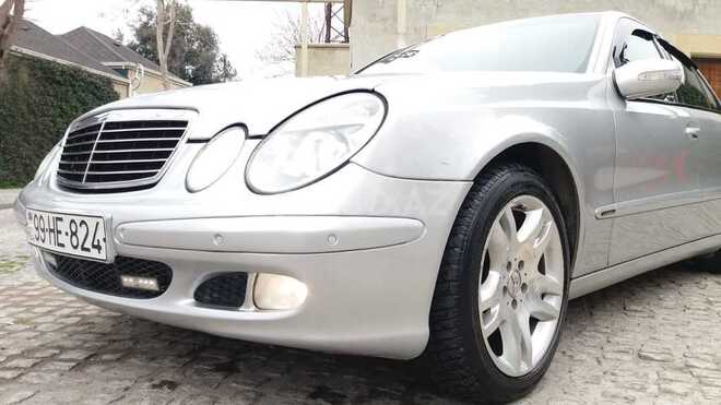 Mercedes E 220 2002, 193,000 km - 2.2 l - Bakı