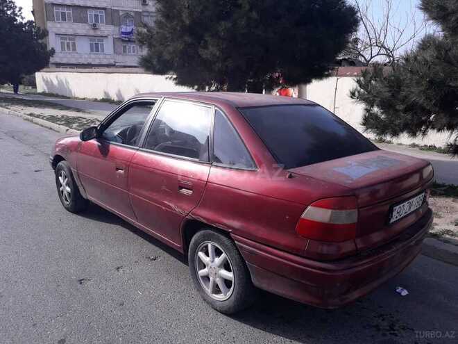 Opel Astra 1994, 230,500 km - 1.6 л - Bakı