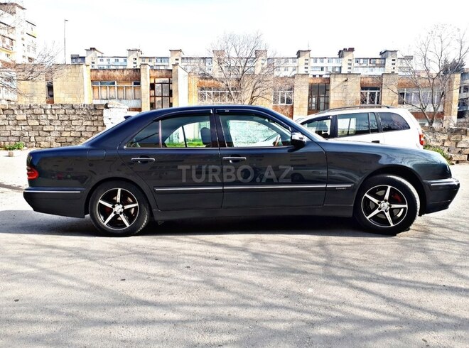 Mercedes E 270 2000, 356,000 km - 2.7 l - Bakı