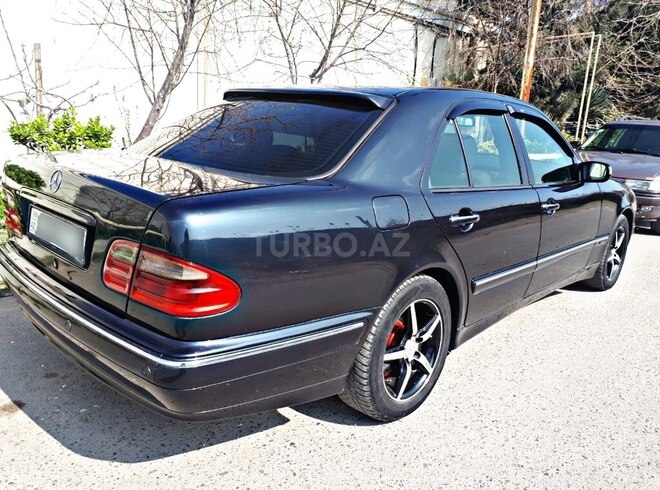 Mercedes E 270 2000, 356,000 km - 2.7 l - Bakı