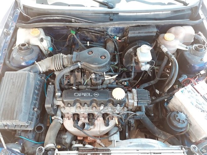 Opel Astra 1996, 393,000 km - 1.6 л - Bakı