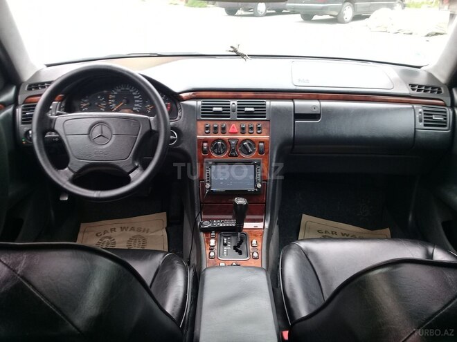 Mercedes E 300 1998, 354,221 km - 3.0 l - Bakı