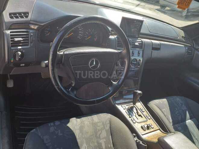 Mercedes E 240 1999, 542,786 km - 2.4 l - Bakı
