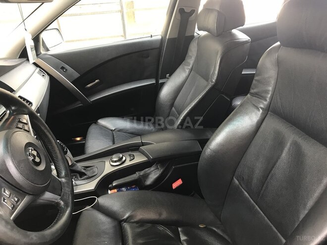 BMW 523 2005, 233,000 km - 2.5 l - Bakı