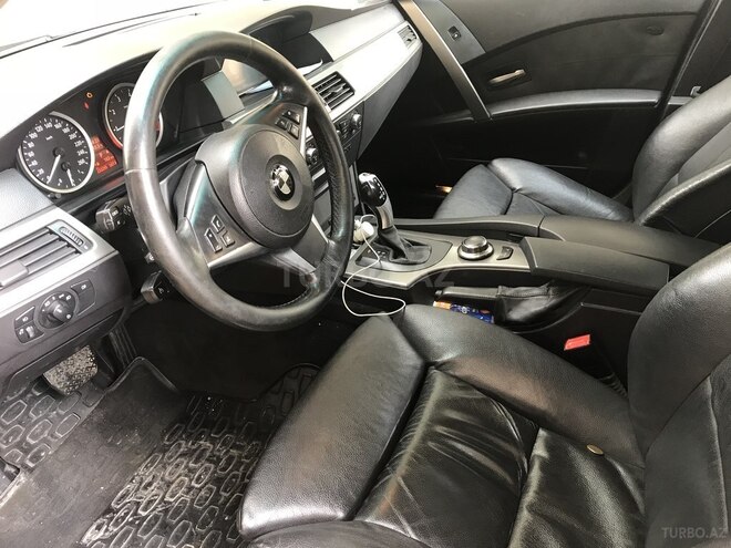 BMW 523 2005, 233,000 km - 2.5 l - Bakı
