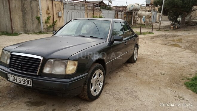 Mercedes E 300 1995, 483,704 km - 2.9 l - Bakı