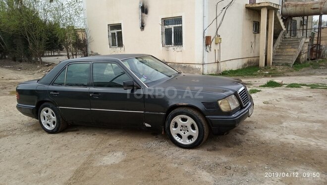 Mercedes E 300 1995, 483,704 km - 2.9 l - Bakı