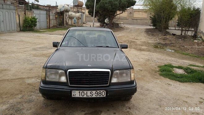 Mercedes E 300 1995, 483,704 km - 2.9 l - Bakı