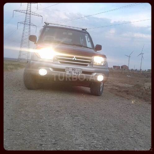 Mitsubishi Pajero io 2003, 135,700 km - 2.0 л - Bakı