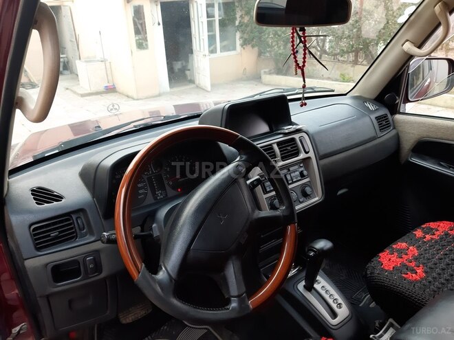 Mitsubishi Pajero io 2003, 135,700 km - 2.0 л - Bakı