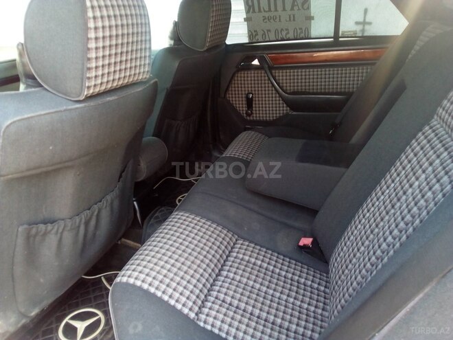 Mercedes C 220 1995, 125,333 km - 2.2 l - İmişli