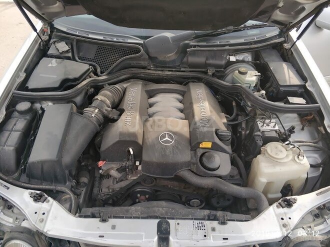 Mercedes E 320 1999, 206,000 km - 3.2 l - Bakı