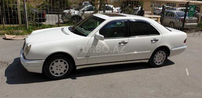 Mercedes E 240 1998, 352,000 km - 2.4 l - Bakı