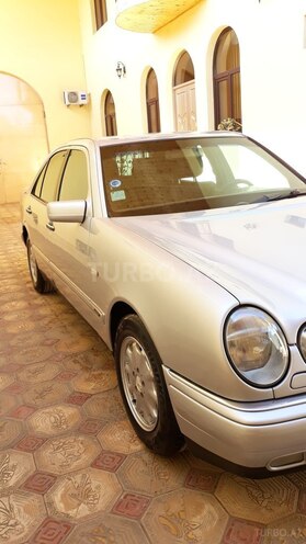 Mercedes E 200 1998, 289,000 km - 2.0 l - Gəncə