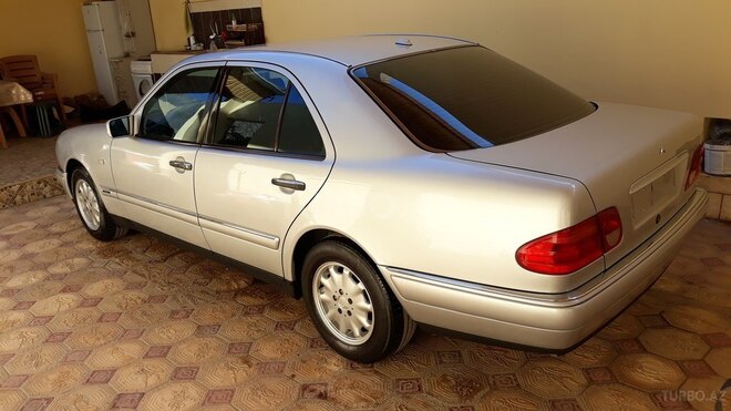 Mercedes E 200 1998, 289,000 km - 2.0 l - Gəncə