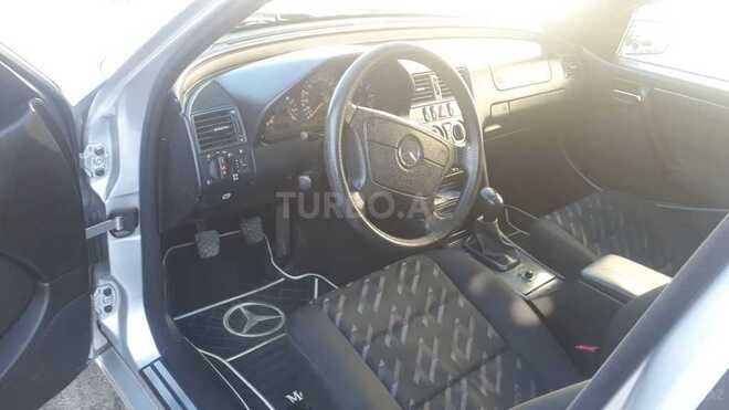 Mercedes C 200 2000, 295,000 km - 2.0 l - Şəki