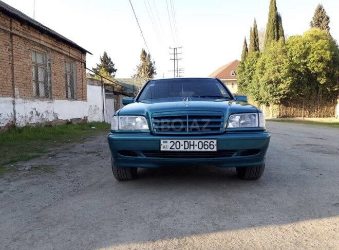 Mercedes C 180 1997, 290,000 km - 0.2 l - Gəncə
