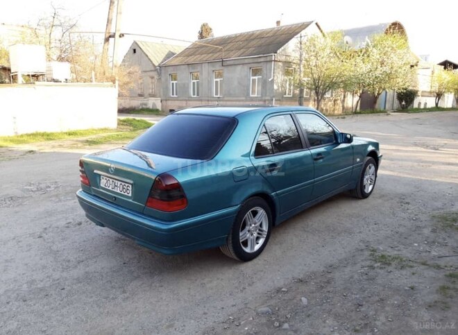 Mercedes C 180 1997, 290,000 km - 0.2 l - Gəncə