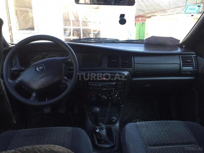 Opel Vectra 1996, 201,000 km - 1.6 l - Ağstafa
