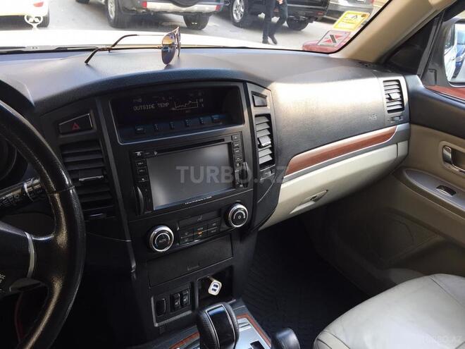 Mitsubishi Pajero 2008, 256,000 km - 3.2 l - Bakı