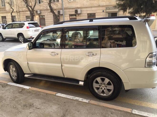 Mitsubishi Pajero 2008, 256,000 km - 3.2 l - Bakı