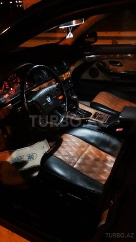 BMW 528 1997, 385,000 km - 2.8 l - Bakı