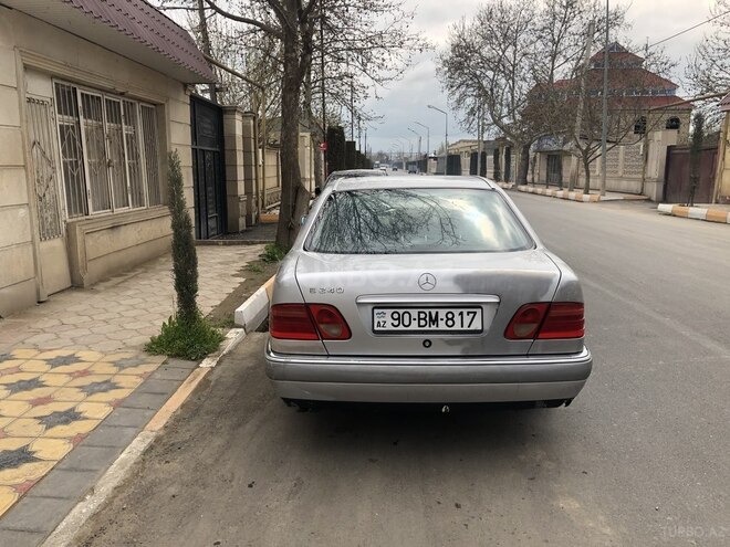 Mercedes E 240 1999, 260,000 km - 2.4 l - Ağcabədi