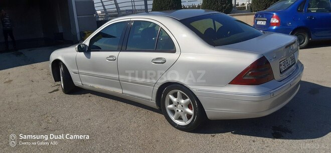 Mercedes C 220 2000, 300,000 km - 2.2 l - Bakı