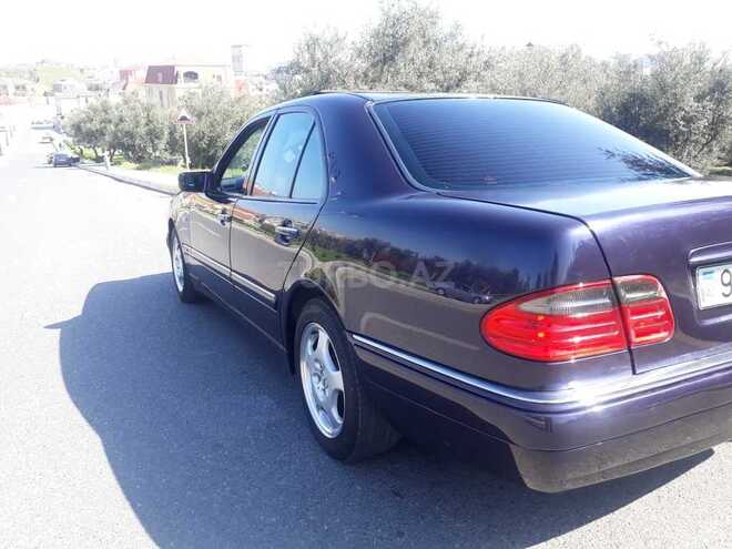 Mercedes E 220 1998, 438,063 km - 2.2 l - Bakı