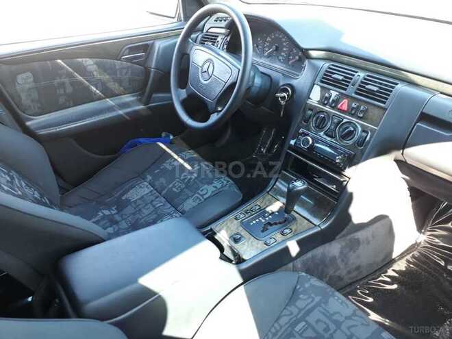 Mercedes E 220 1998, 438,063 km - 2.2 l - Bakı