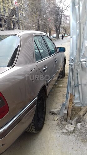 Mercedes C 220 1993, 250,000 km - 2.2 л - Bakı
