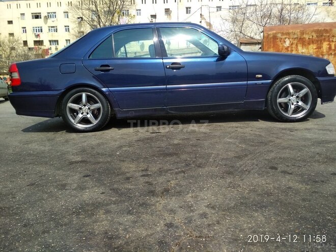 Mercedes C 200 1995, 300,670 km - 2.0 l - Bakı