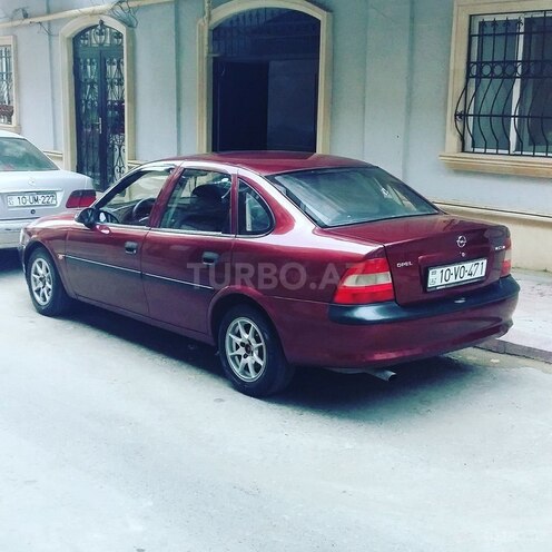 Opel Vectra 1996, 350,000 km - 1.6 l - Bakı