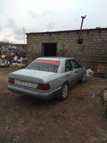 Mercedes E 230 1991, 336,000 km - 2.3 l - Bakı