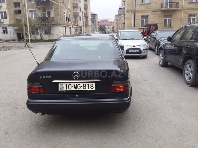 Mercedes E 220 1994, 461,500 km - 2.2 l - Bakı
