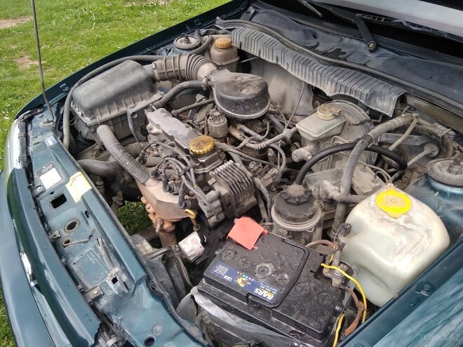 Opel Vectra 1995, 367,000 km - 1.6 l - Zaqatala