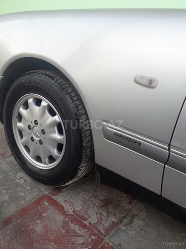 Mercedes E 230 1997, 179,307 km - 2.3 l - Bakı
