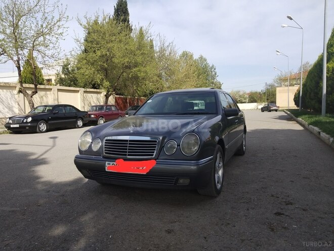 Mercedes E 230 1997, 288,000 km - 2.3 l - Gəncə