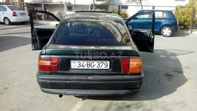 Opel Vectra 1995, 200,000 km - 2.0 l - Bakı