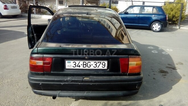 Opel Vectra 1995, 200,000 km - 2.0 l - Bakı