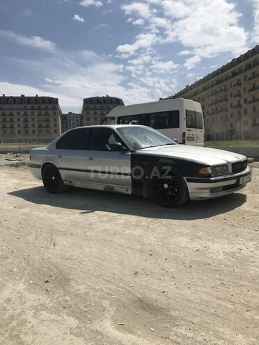 BMW 735 2001, 225,000 km - 0.4 л - Bakı