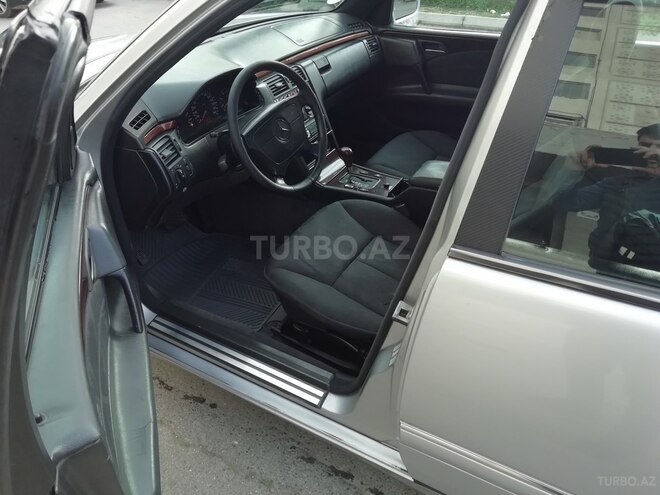 Mercedes E 280 1996, 366,800 km - 2.8 л - Bakı