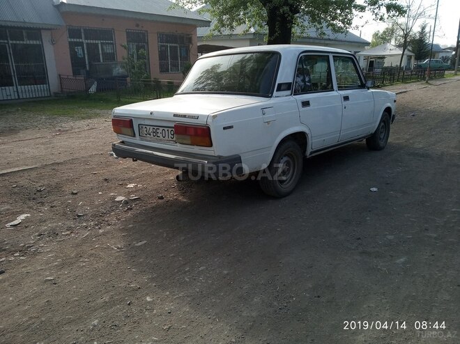 LADA (VAZ) 2107 2003, 172,000 km - 1.6 l - Qax