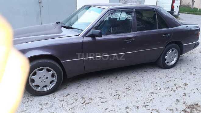 Mercedes E 300 1993, 284,755 km - 3.0 l - Bakı