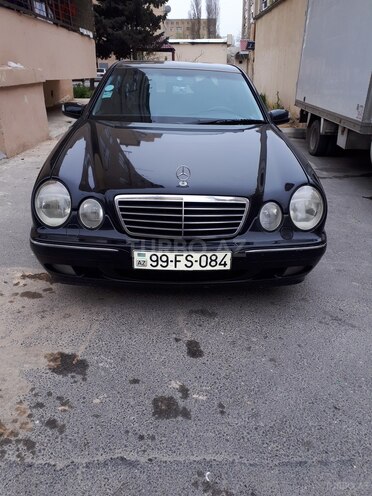 Mercedes E 220 2000, 449,000 km - 2.2 л - Bakı